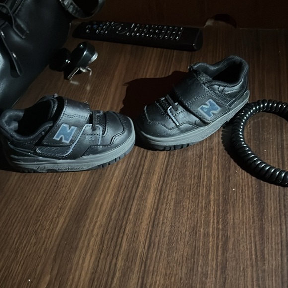 New balance - Picture 2 of 6